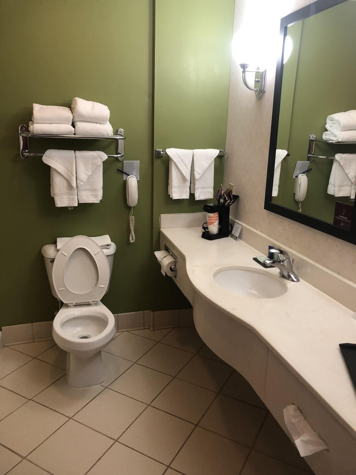Hotel Sleep & Virginia Horse Center 3*