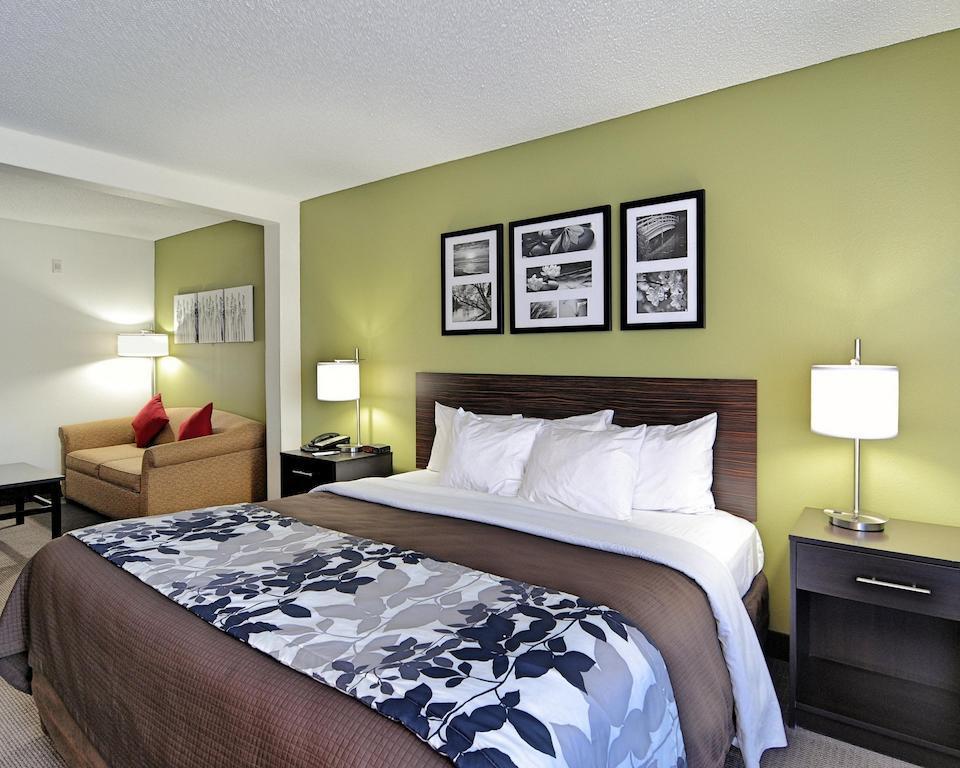 Sleep & Virginia Horse Center Hotel 3*