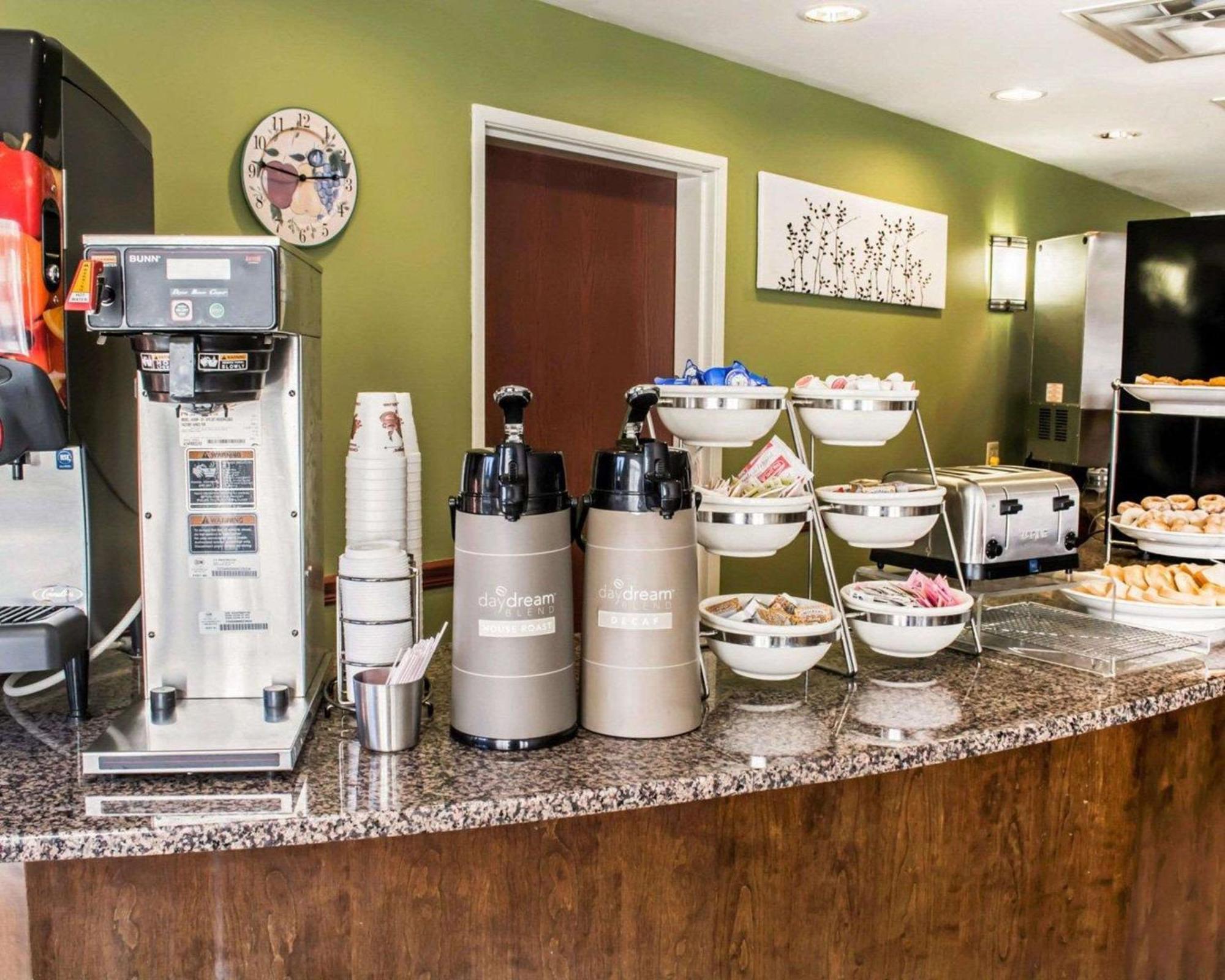 Hotel Sleep & Virginia Horse Center 3*