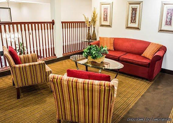Sleep & Virginia Horse Center 3*